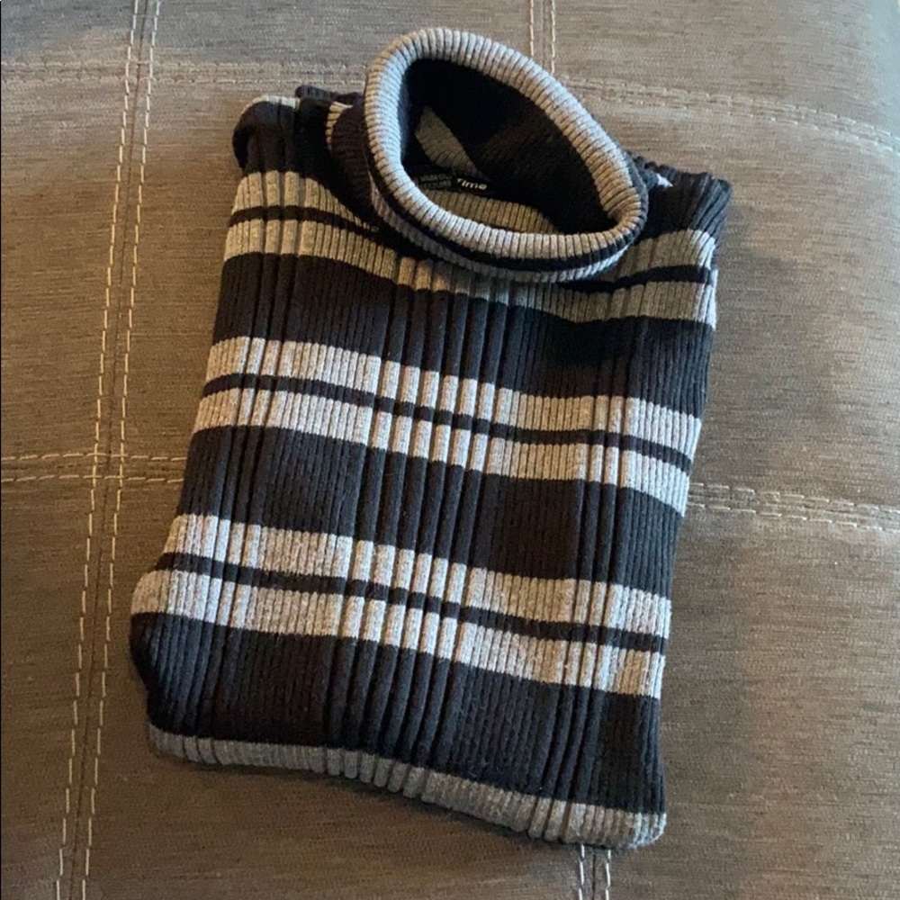 It’s Our Time long sleeve turtleneck top